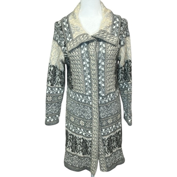 Sundance Patterned Gray Longline Cardigan - Picture 2 of 6